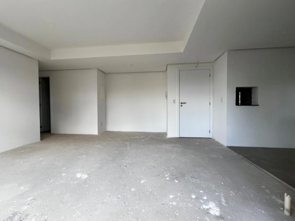 Imagem Excelente apartamento 2 dormitórios com sacada e vaga coberta no Petrópolis