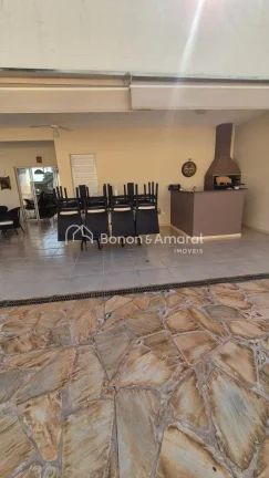 Imagem Casa excelente à venda no Condomínio Terras do Cancioneiro, em localização privilegiada. O imóv...