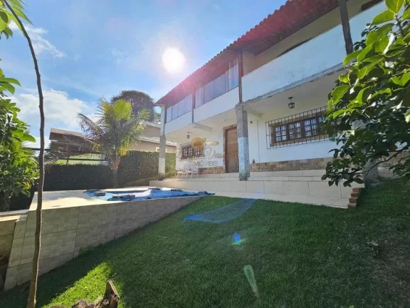 Imagem Casa em Condomínio para Venda em Teresópolis / RJ no bairro Vale Alpino