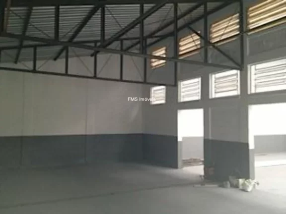 Imagem Galpão com 379m2 no Interlagos