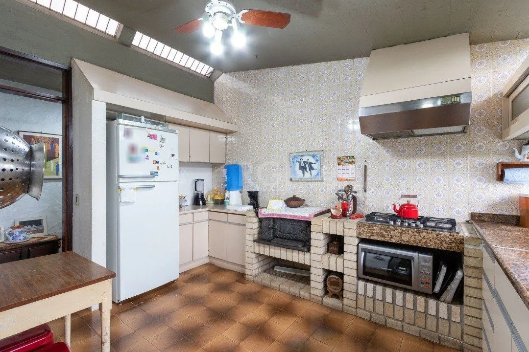 Imagem Casa para Venda - 600m², 3 dormitórios, sendo 1 suites, 8 vagas - Vila Assunção