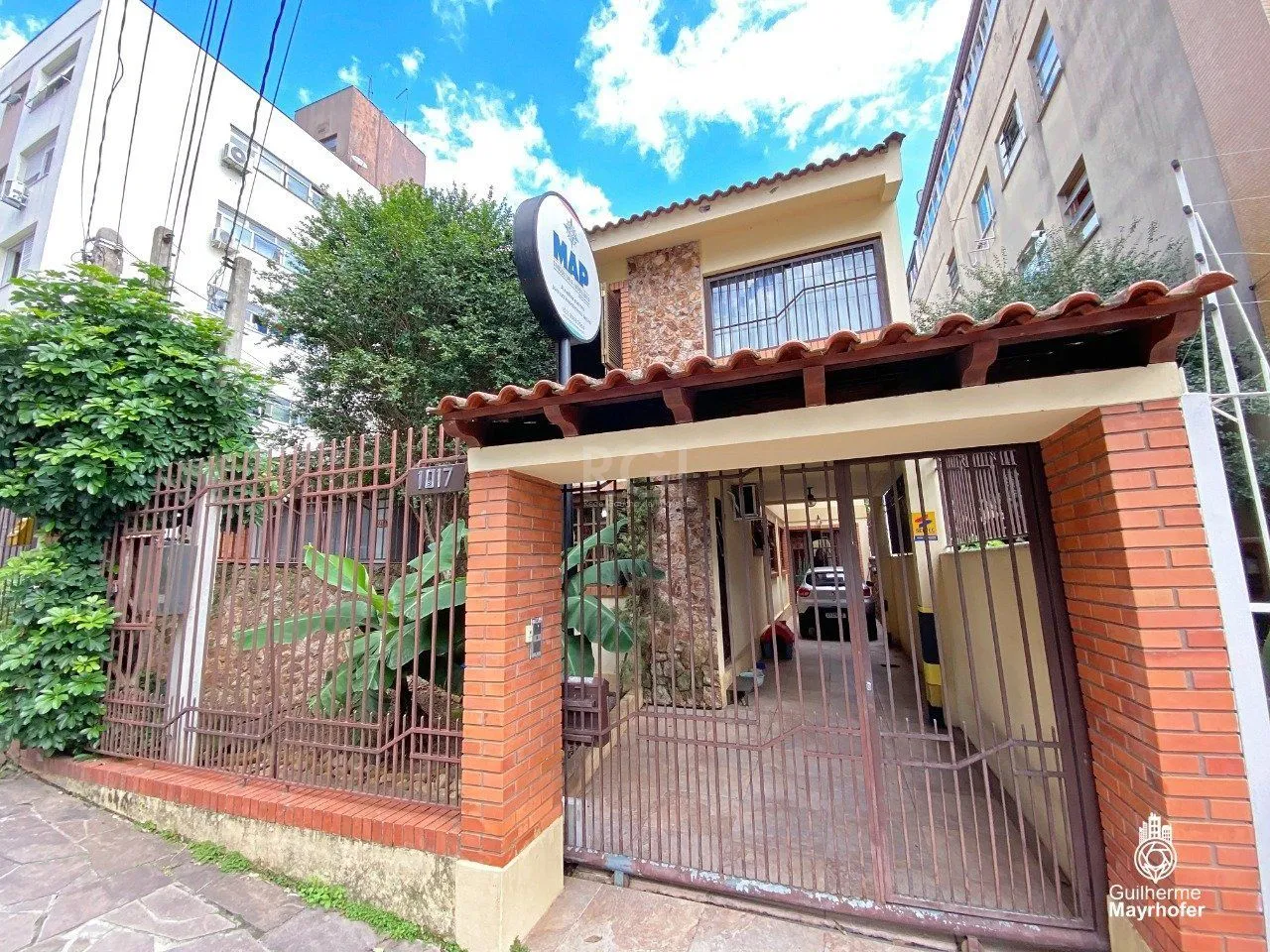 Imagem Casa para Venda - 347m², 5 dormitórios, sendo 2 suites, 3 vagas - São João