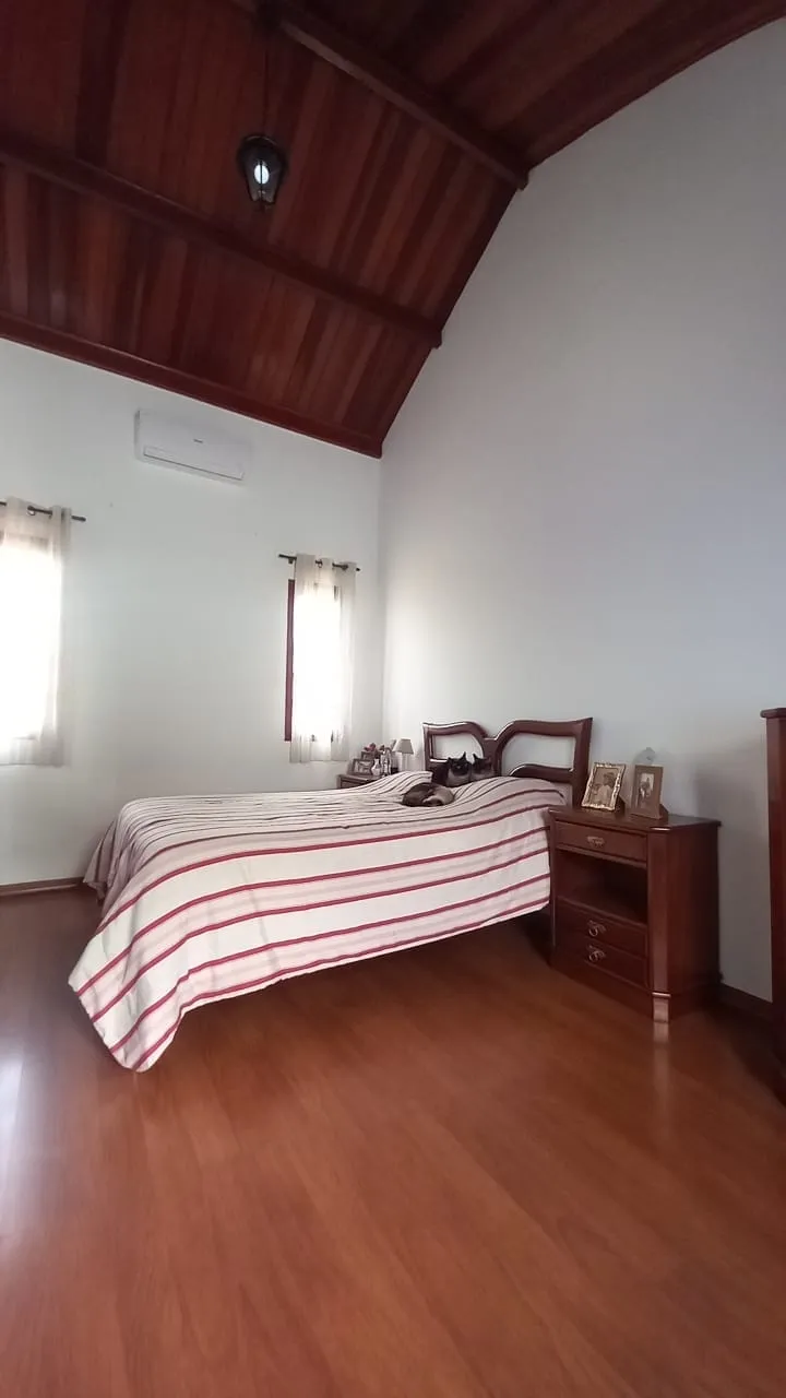 Imagem Casa à venda 4 Quartos, 1 Suite, 250M², Esplanada Independência, Taubaté - SP