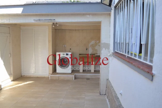 Imagem SOBRADO À VENDA COM 3 DORMITÓRIOS, 2 VAGAS DE GARAGEM NO BAIRRO PONTA DA PRAIA EM SANTOS POR R$ 1.300.000,00