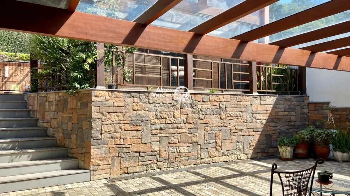 Imagem Vende-se casa totalmente mobiliada em Três Coroas-3 Quartos- R$3.200.000,00