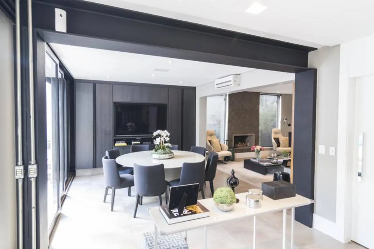 Imagem Sobrado disponível para venda em Alphaville Residencial 1