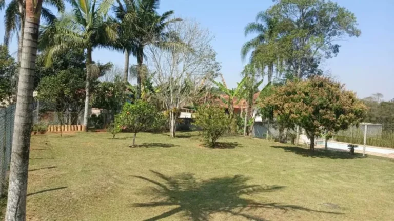 Imagem LINDA CASA EM CONDOMÍNIO FECHADO, EM GENEROSO TERRENO DE 770M² E 108M² DE ÁREA CONSTRUÍDA!