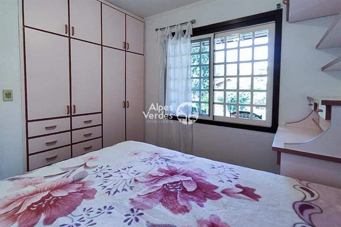 Imagem Vende - se Casa na Vila Suzana, com 03 dormitórios
