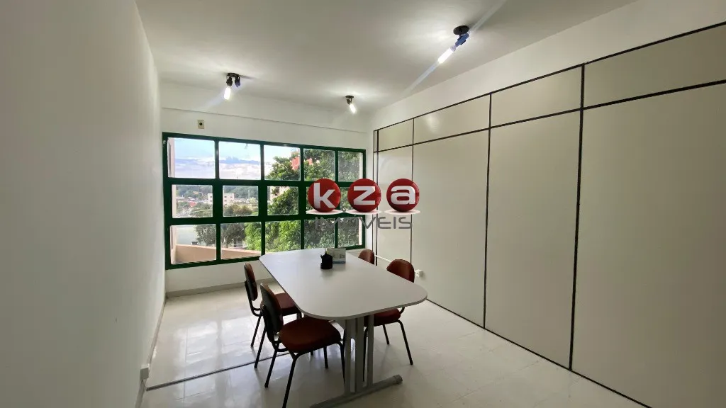 Imagem Sala Comercial na Av. Onze de Agosto, Valinhos-SP 3 Salas, 2 Banheiros, 1 Vaga de Garagem 80m² de Área