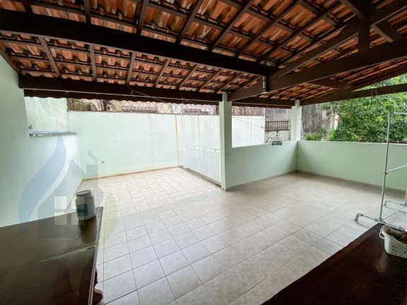 Imagem Casa com 2 dormitórios sendo 1 suíte, 2 banheiros, 4 vagas de 200,00 m² útil em Paulicéia, São Bernardo do Campo