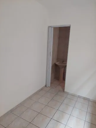 Imagem Casa com 3 Quartos para Alugar,  em Vila Santa Catarina - São Paulo