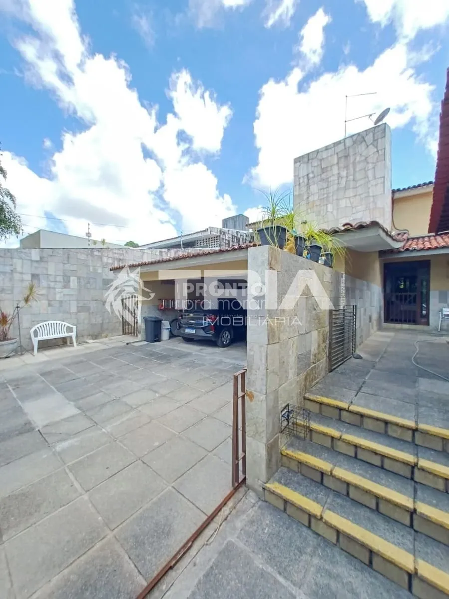 Imagem Casa de 4 quartos, 230m² no bairro Monteiro, em Recife