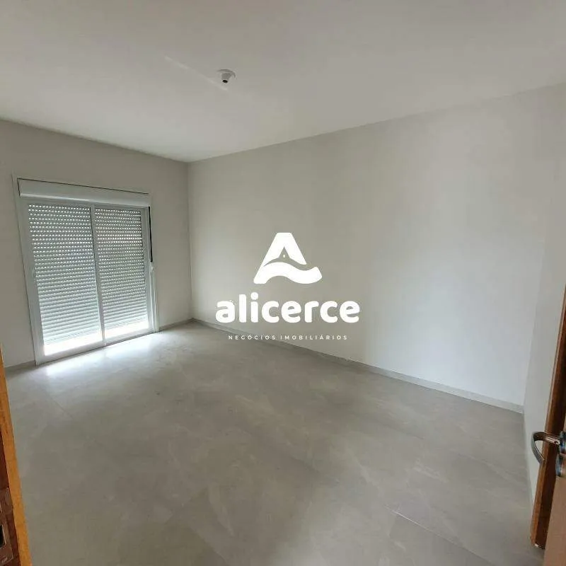 Imagem Sobrado à venda com 3 quartos 1 suíte, 122m² em Forquilhas São José