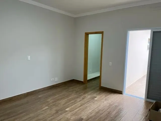Imagem Casa Térrea de 3 Quartos no Condomínio Flamboyant, Porto Feliz-SP, com Segurança 24 Horas