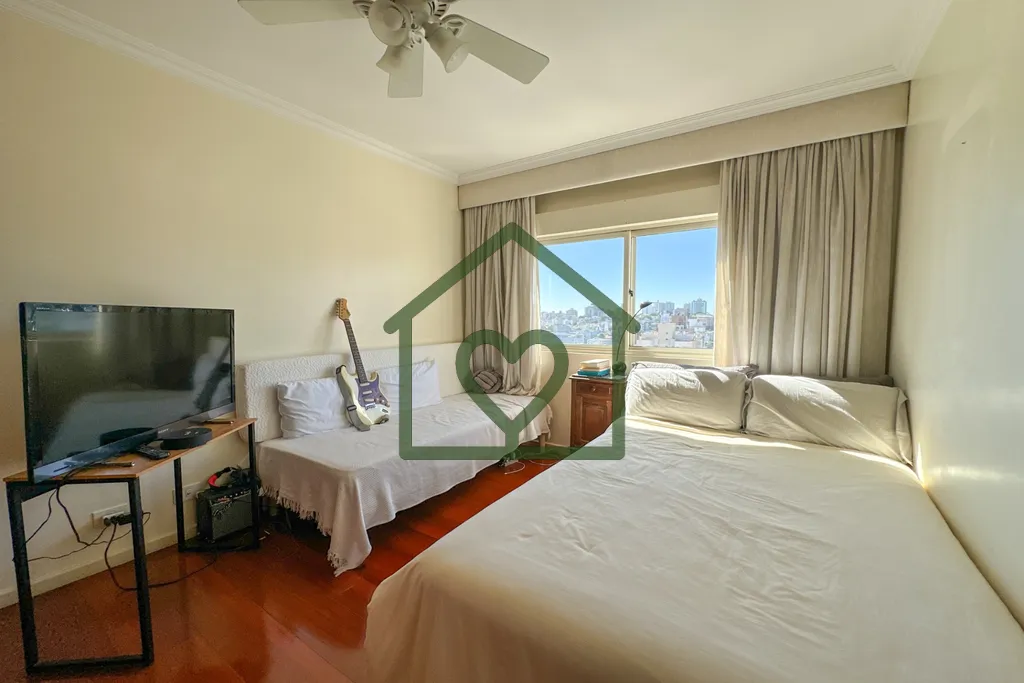 Imagem MORARE Vende ótimo apartamento de 3 dormitórios sendo 1 suíte, com vista, no Bairro Mont Serrat, ...