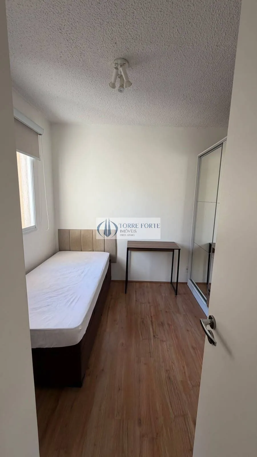Imagem Lindo Apartamento com 2 dormitorios sem vaga , Varanda na Vila Ema.