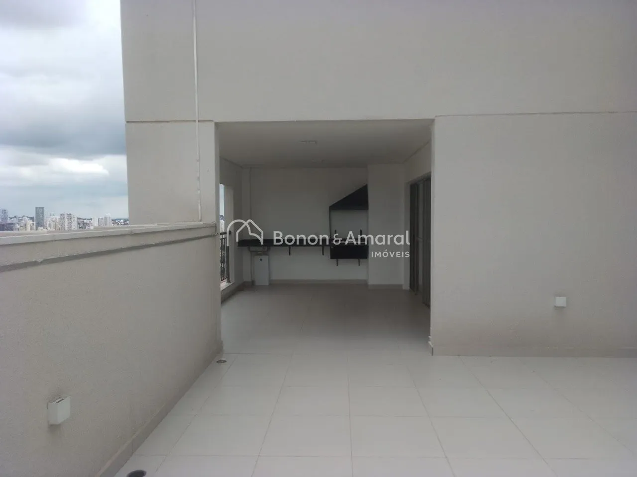 Imagem Duplex de Alto Padrão à Venda com 3 Suítes e 4 Vagas - 236,47 m²