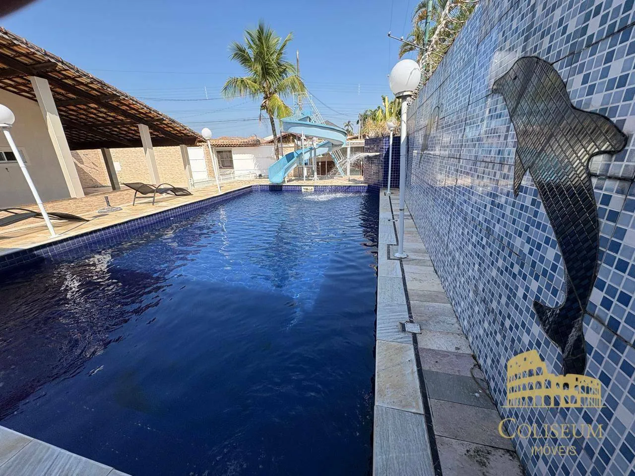 Imagem Casa com 3 Suítes e Piscina no Flórida