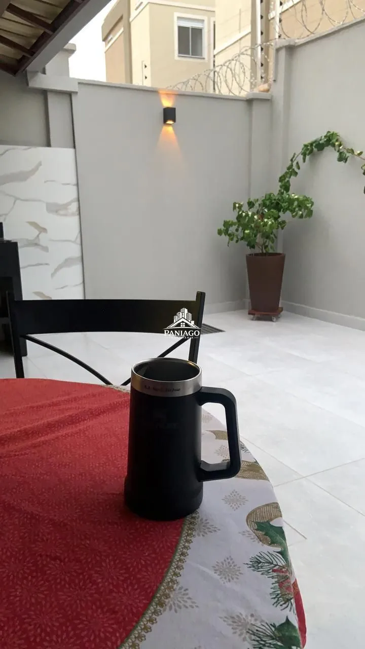 Imagem Imóvel Residencial com 2 Suítes e 247,30 m² de Área Total