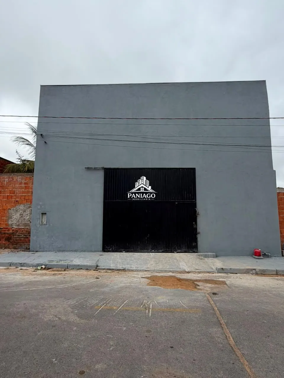 Imagem GALPÃO COMERCIAL PARA LOCAÇÃO PRÓXIMO AO CONTORNO LESTE