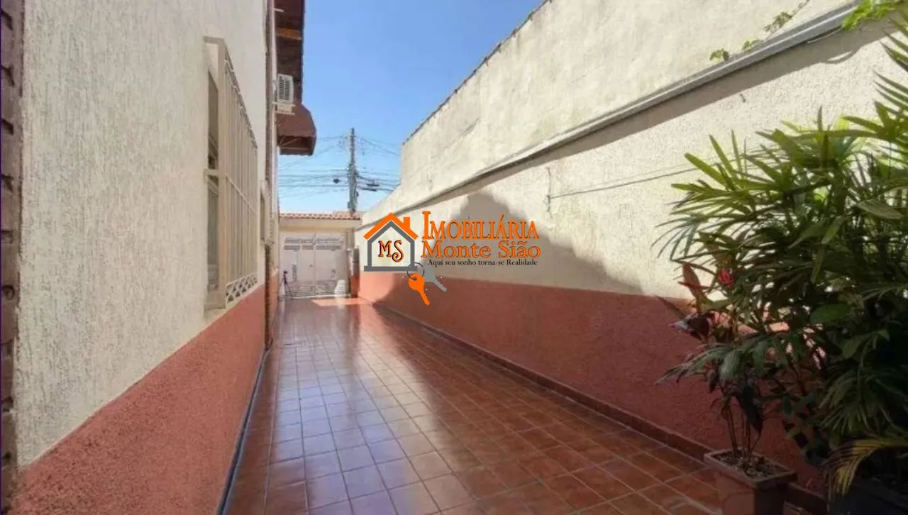 Imagem Sobrado com 3 dormitórios à venda, 292 m² por R$ 880.000 - Jardim Santa Bárbara - Guarulhos/SP
