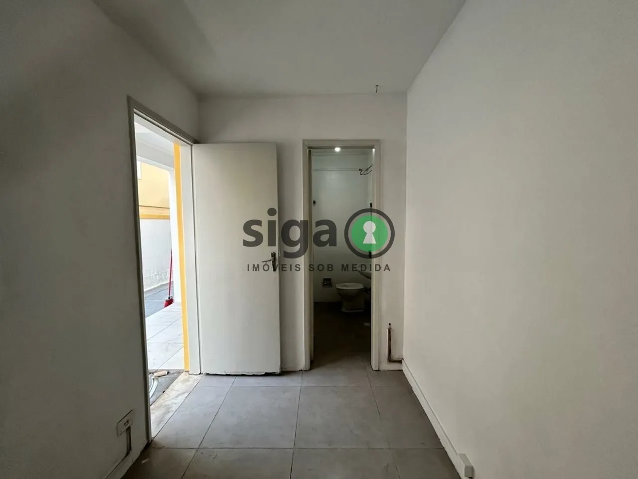 Imagem Sobrado com 3 Dormitórios (1 Suíte) e 2 Vagas no Morumbi - São Paulo/SP