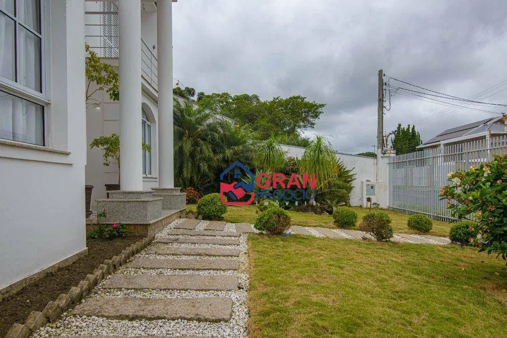 Imagem Casa de Alto Padrão à Venda - Santa Felicidade - Curitiba