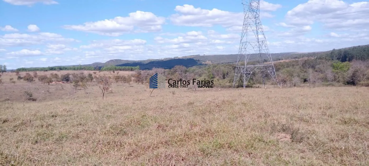 Imagem Sítio para Venda em Cidade Ocidental, Área Rural de Cidade Ocidental, 3 dormitórios, 1 banheiro, 2 vagas