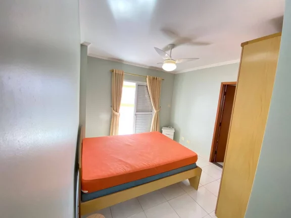 Imagem Apartamento 3 dormitórios na quadra da praia no Campo da Aviação