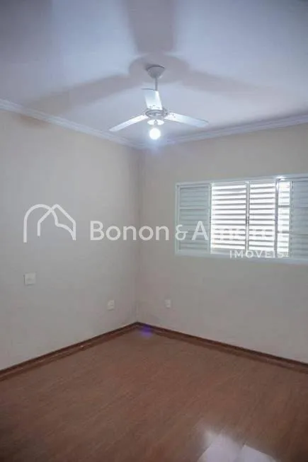 Imagem Casa com 287 m² e 3 Quartos