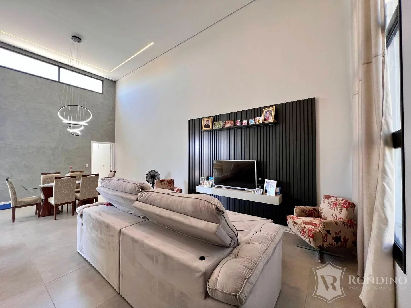 Imagem Casa t?(C)rrea 3 suites e Piscina