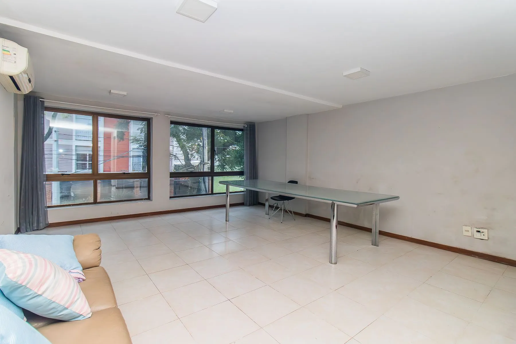 Imagem Prédio Comercial 464 m² no Menino Deus