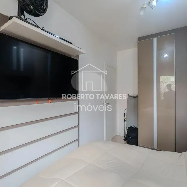 Imagem Apartamento com 2 dormitórios - Ed Central Park - 51m2 com varanda e 1 vaga.