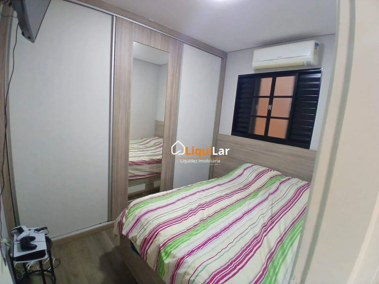 Imagem Casa de Porteira Fechada no Bairro Oiti