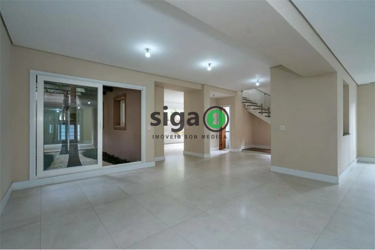 Imagem Linda casa nos Jardins à venda de 724m2 área construída, 4 suítes 3 vagas de garagem