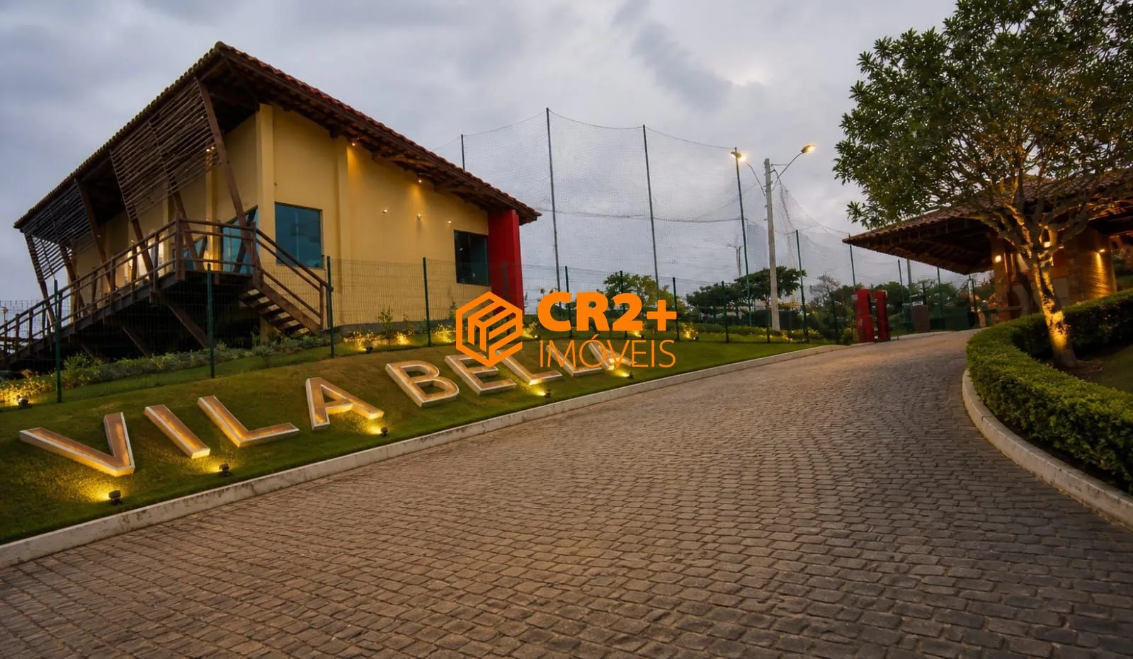 Imagem Vendo Casa de Alto Padrão com Estrutura Completa e Lazer Privativo 390m2. Portei