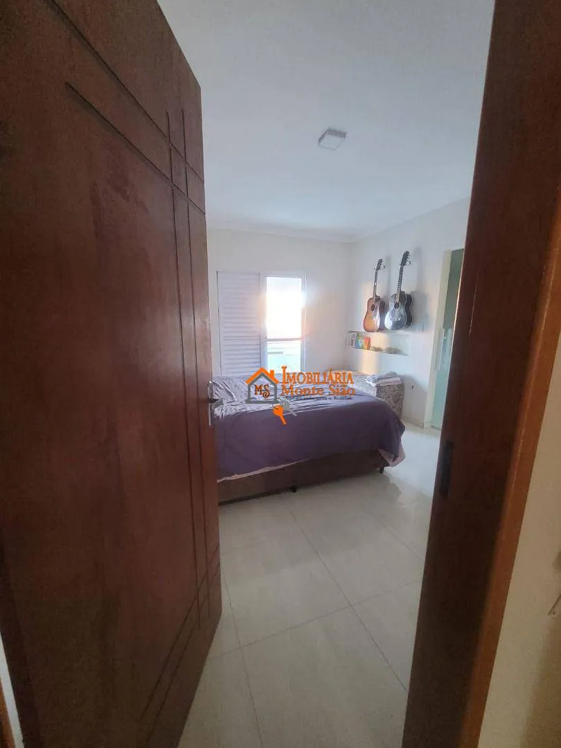 Imagem Sobrado com 3 dormitórios à venda, 150 m² por R$ 950.000,00 - Carmela III - Guarulhos/SP
