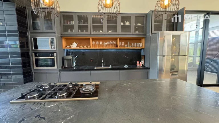 Imagem Casa com 3 dormitórios à venda, 213 m² por R$ 2.450.000,00 - Interlagos - Vila Velha/ES