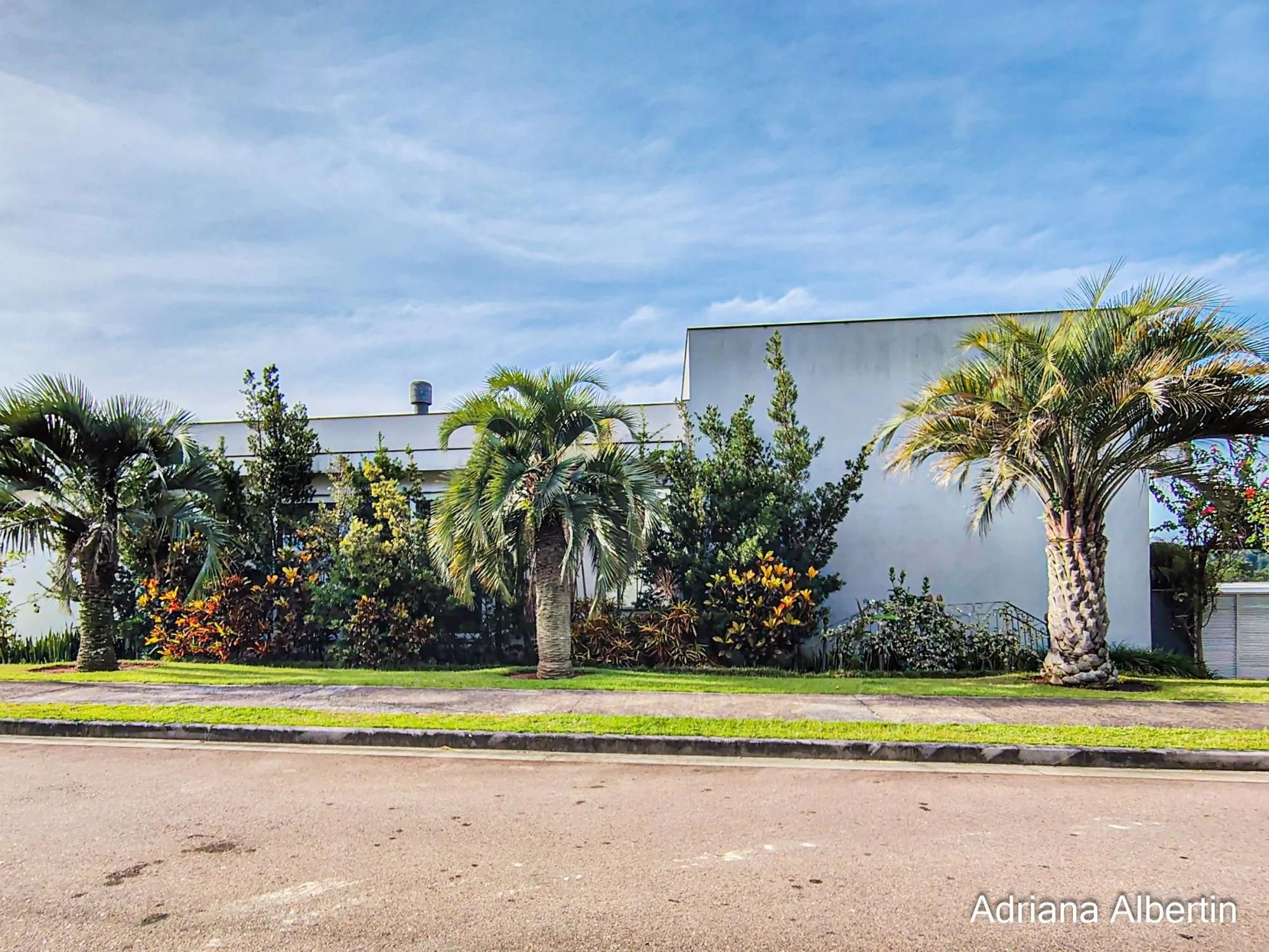 Imagem Casa com 660m² no Alphaville Porto Alegre para quem quer espaço, vista e personalidade - sem cair no padrão genérico