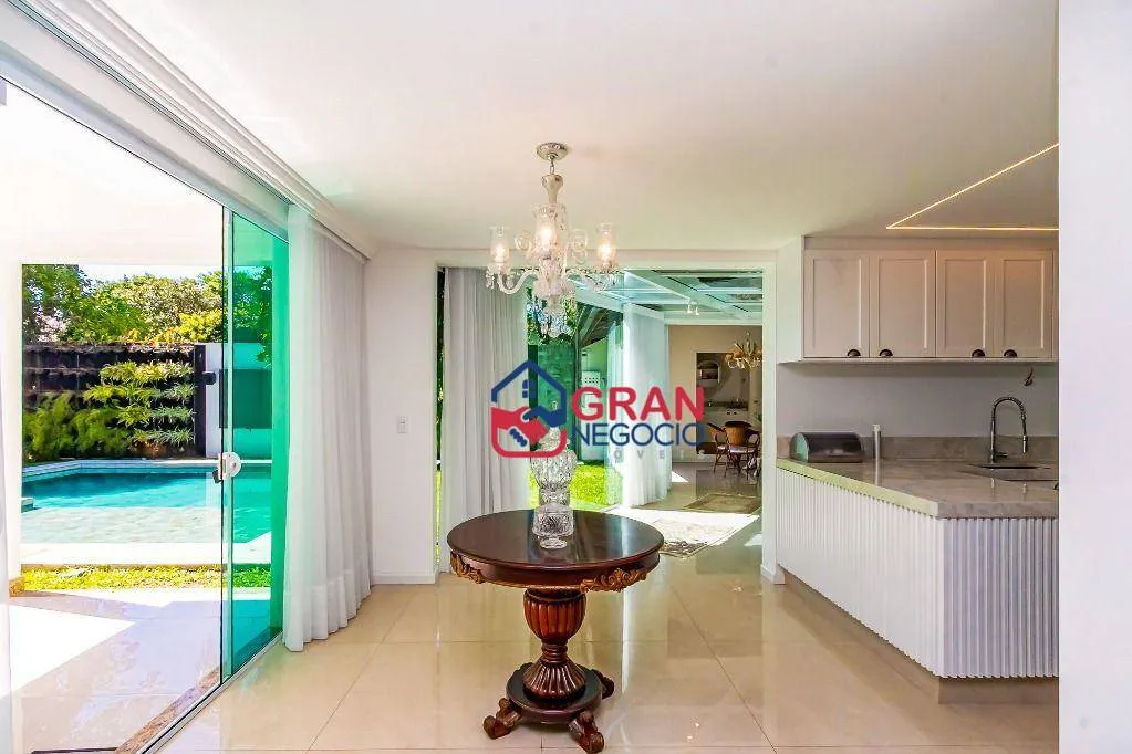 Imagem Casa em condomínio à venda, 4 suítes e 7 vagas