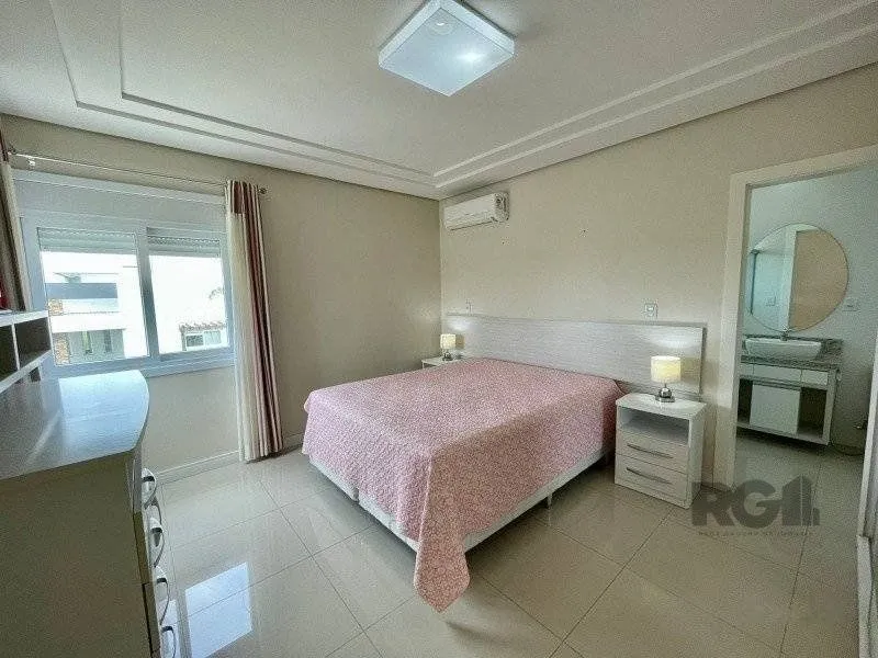 Imagem Casa de Condomínio em Atlântida Sul