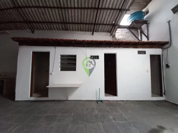 Imagem Pavilhão/Galpão à venda em Santos/SP