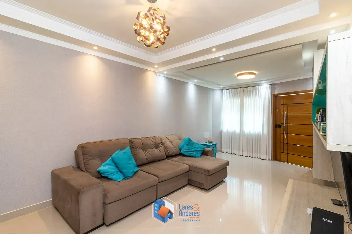 Imagem Sobrado para venda em Chácara Inglesa com 3 quartos, sendo 1 suíte, 364m²