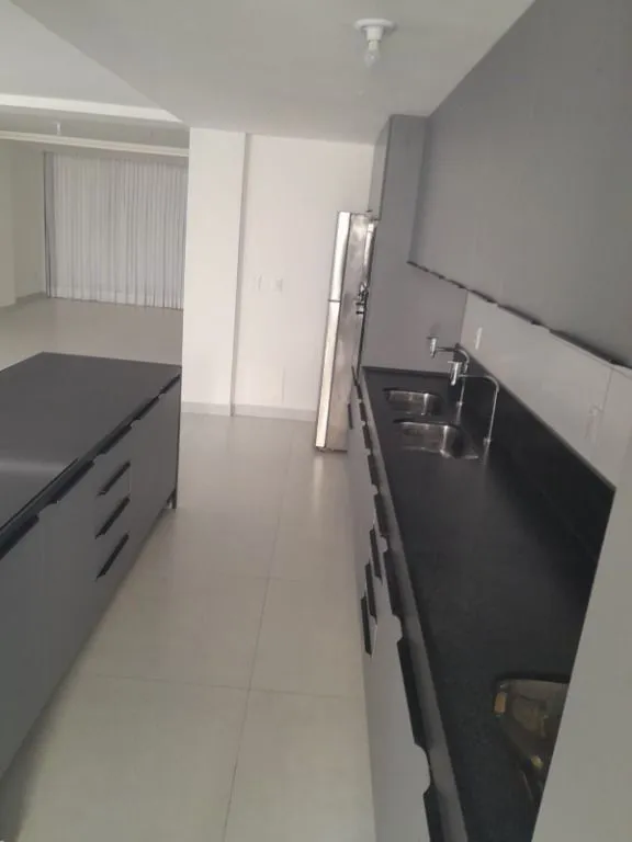 Imagem Casa de alto padrão em Intermares com 3 suítes, área gourmet, condomínio completo e excelente localização.