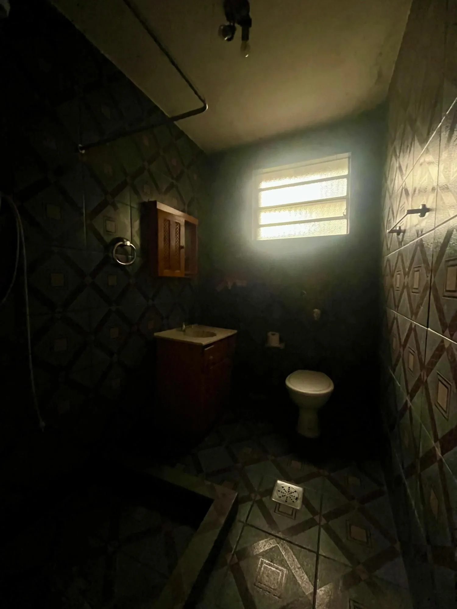 Imagem APARTAMENTO TERREO À VENDA - MENINO DEUS