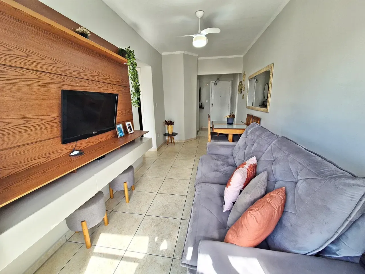 Imagem Apartamento com 2 Quartos à Venda, 60 m² em Mirim - Praia Grande