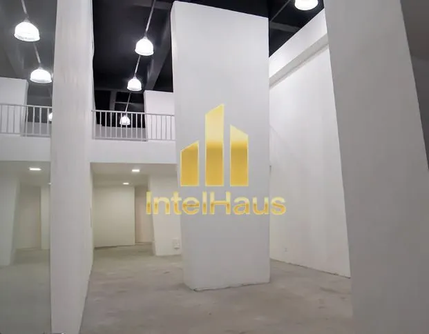Imagem Galeria comercial Hyde Park, localizada em frente a FAE/Bom Jesus, ligação entre as Ruas 24 de Mai...