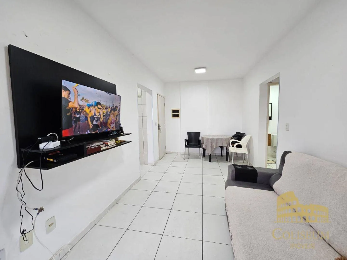 Foto do imóvel Apartamento com 1 dormitório à venda, 50 m² por R$ 310.000,00 - Vila Guilhermina - Praia Grande/SP