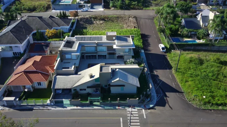 Imagem Casa para Venda em Concórdia, Jardim, 4 dormitórios, 2 suítes, 4 banheiros, 4 vagas