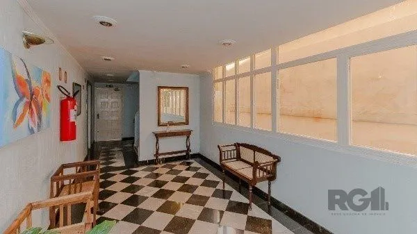 Imagem Vende-se excelente cobertura 2 quartos com suíte, 3 vagas de garagem com 156m² no Petrópolis